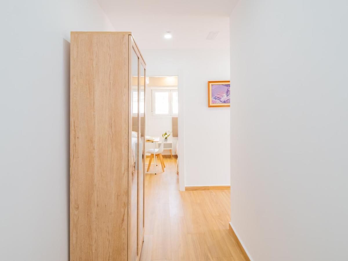 Cubo'S Hostal William'S Sunny 5 With Breakfast トレ・デ・ベナガルボン エクステリア 写真